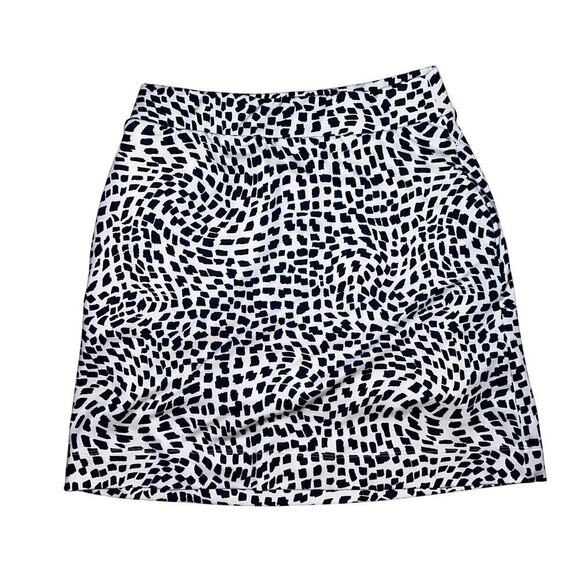 Chico’s Dalmatian Print Black/White Athletic Skort Size 00 (size 2) - Picture 1 of 6
